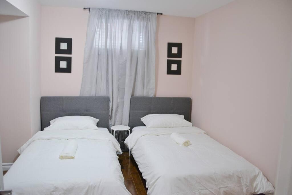 Beautiful And Spacious Basement Apartment Brampton Buitenkant foto