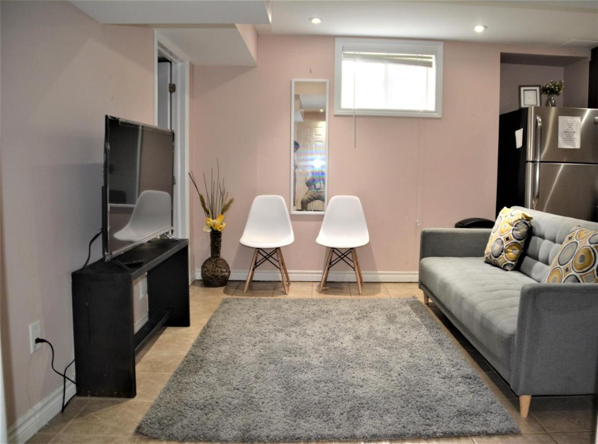 Beautiful And Spacious Basement Apartment Brampton Buitenkant foto