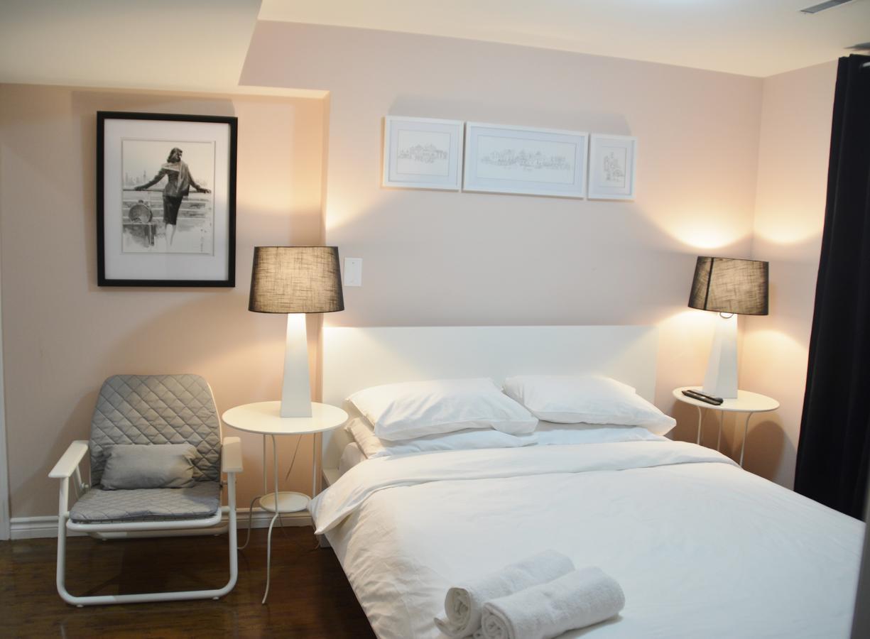 Beautiful And Spacious Basement Apartment Brampton Buitenkant foto